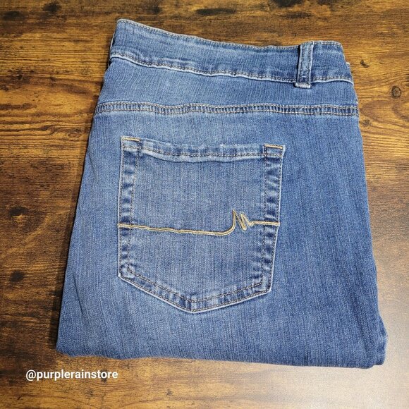 Maurices Jeans Size 18WR Skinny Mid Rise Medium Wash Stretch Denim - Picture 1 of 12